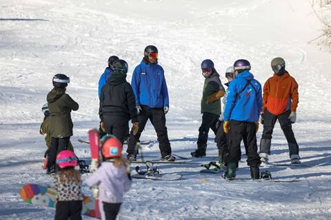 group snowboard lessons