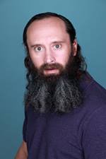 headshot of comedian matt vita