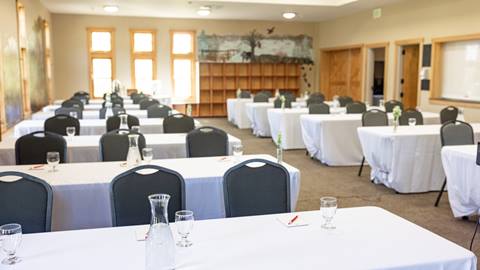 Guests can switch rooms for varied activities, enhancing the event. 
