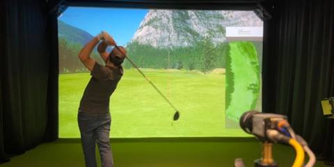 GOLF lessons in the SIM Suites 