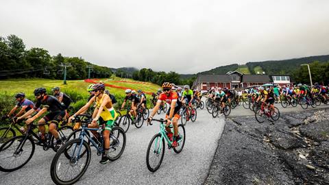 A group of Gravel Bikers leaving Mt Ellen