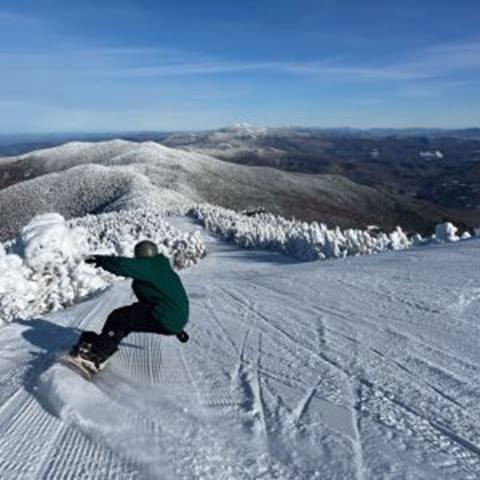 snowboarder carving