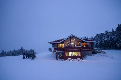 Exterior shot of the Glen House at Sugarbush Resort