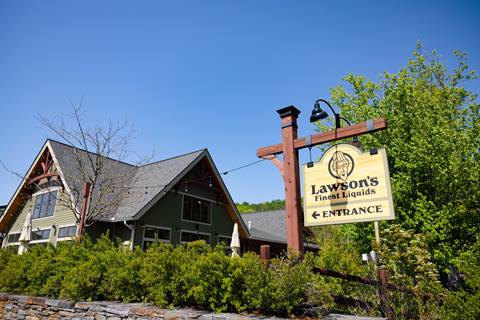 Exterior shot of Lawson’s Finest Liquids in the mad river valley