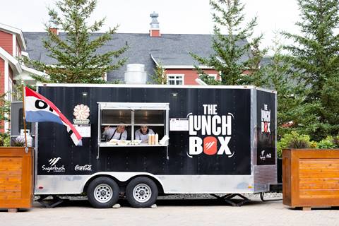 Food truck parked in the patio of the Sugarbush Resort