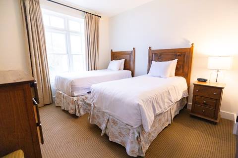 Two beds in a room at Claybrook