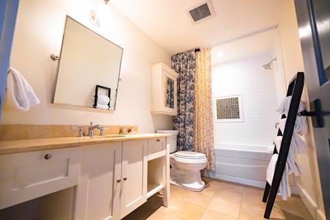 Bathoom inside a Claybrook unit at Sugarbush Resort