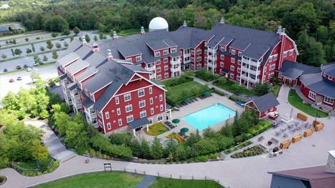 Aerial shot of Claybrook duriing summer