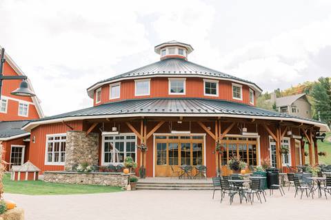 Exterior shot of Rumble's Bistro & Bar