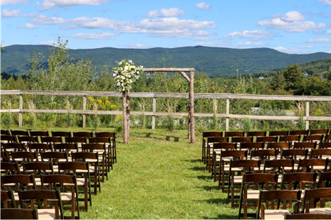 Rice Brook Lawn for a weddign ceremony