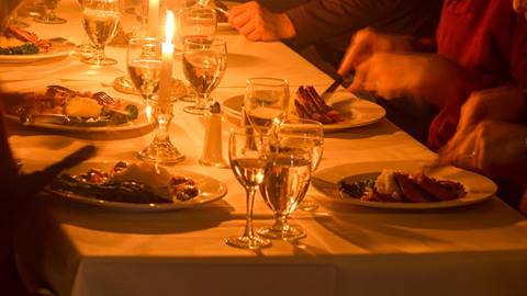 Allyns Lodge Dinner Table