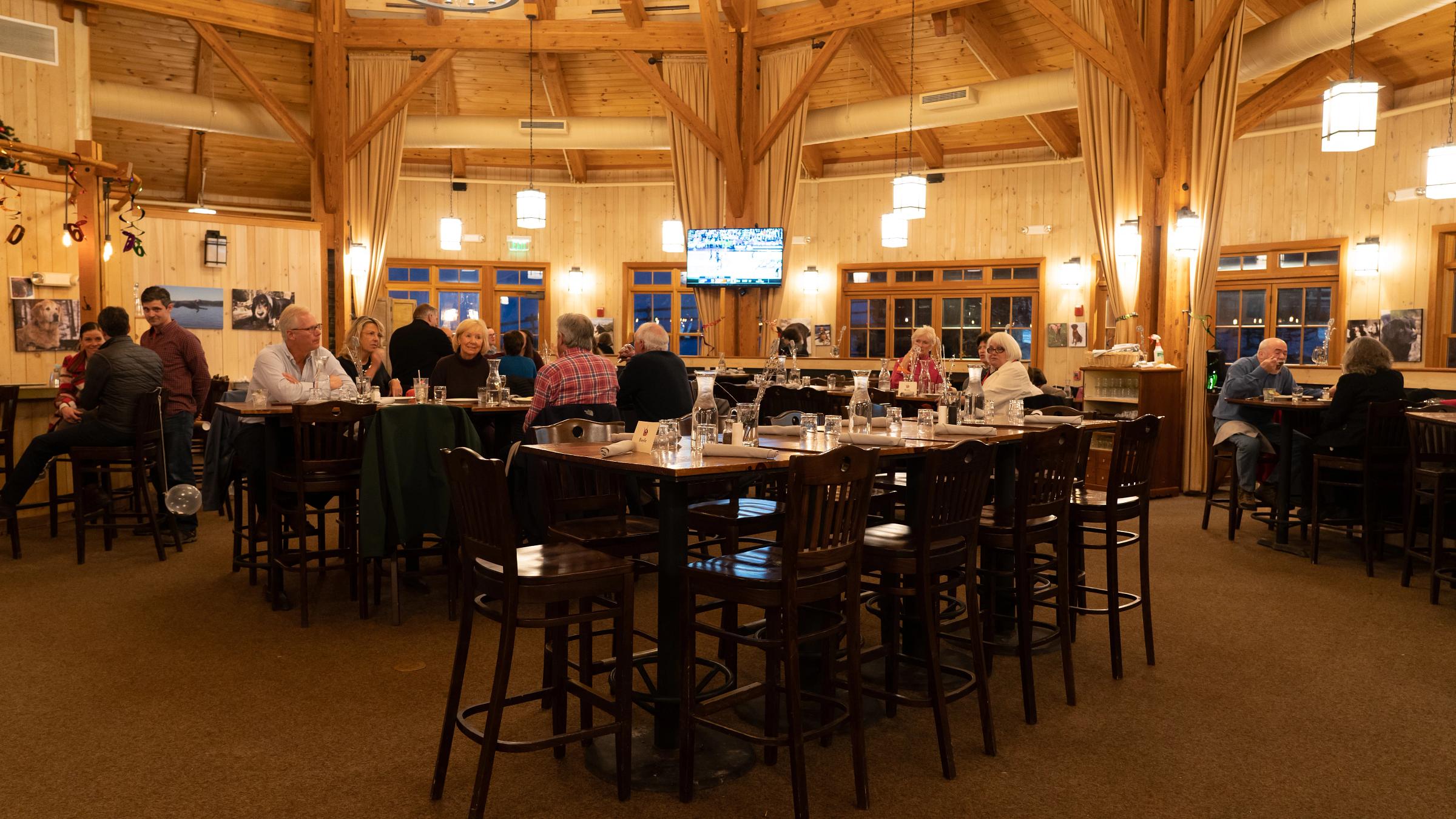 People eating at Rumble's Bistro & Bar
